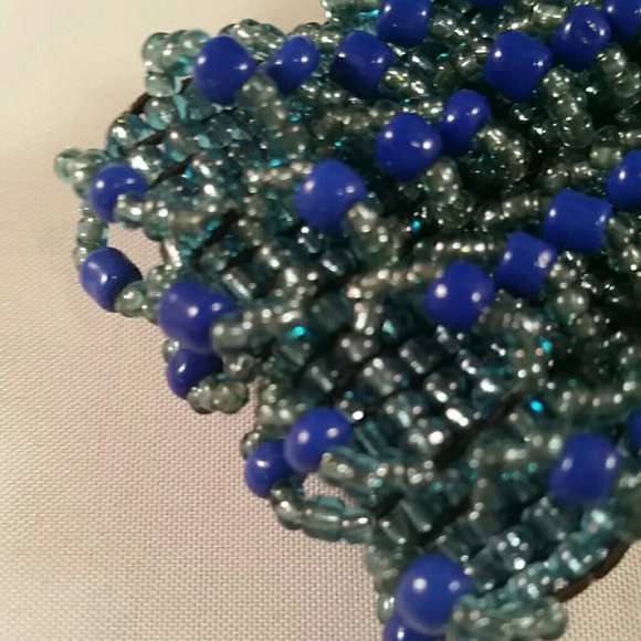 HANDMADE BEADED NECKLACE AND BRACELET - Picture 5 of 5